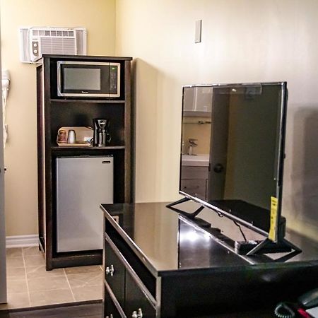 הנטסוויל Skyland Motel Inn & Suites מראה חיצוני תמונה