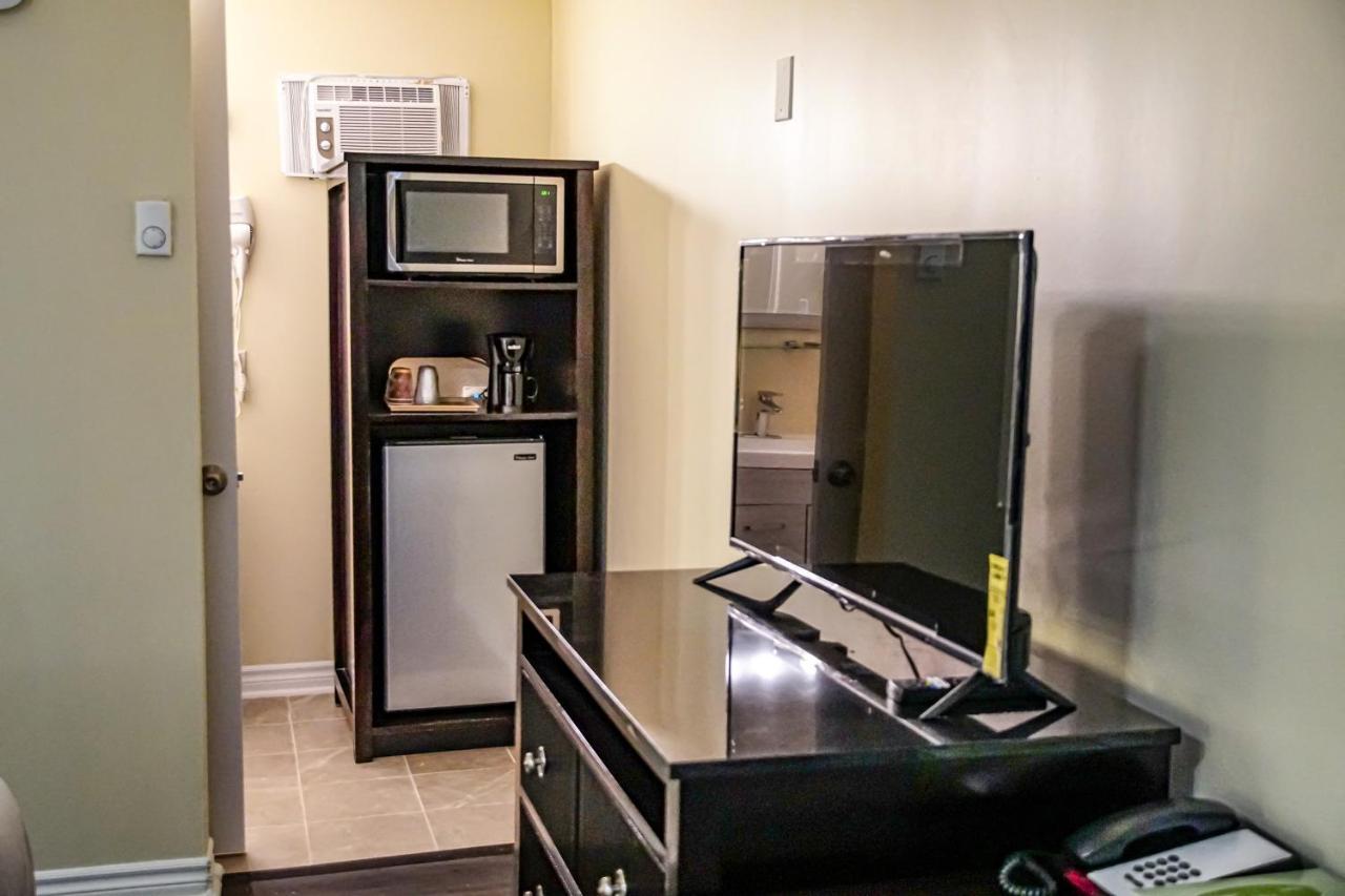 הנטסוויל Skyland Motel Inn & Suites מראה חיצוני תמונה